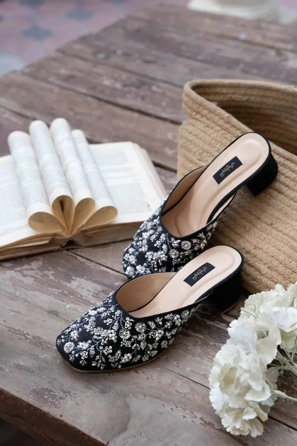stylish black block heel shoes