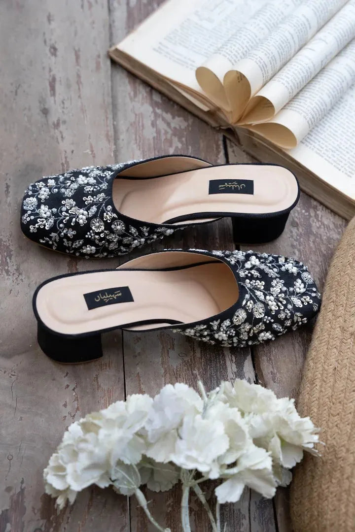 black n white heel shoes