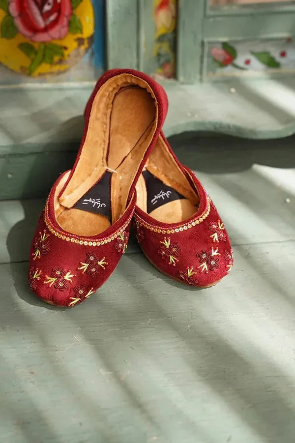 beaded embroidery khussa