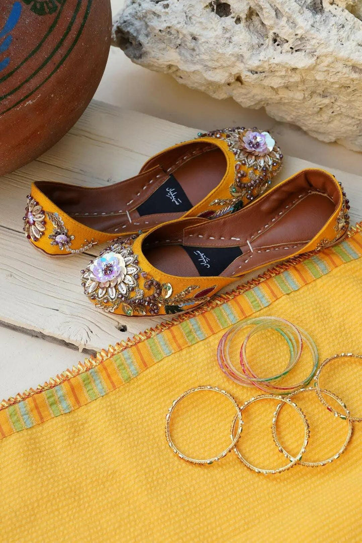 ABRO YELLOW Best Selling saheliyan.pk 