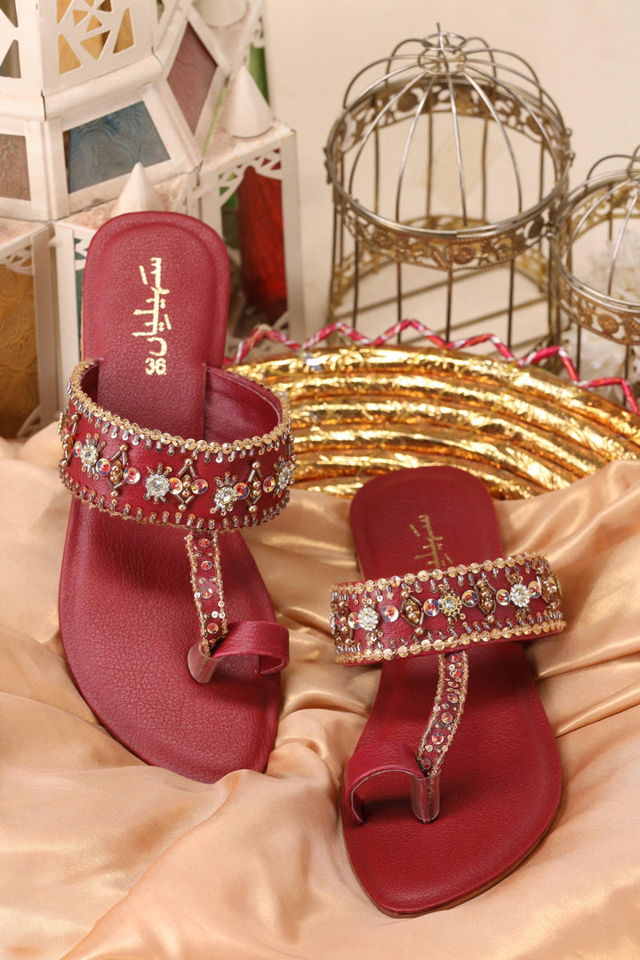  Buy a Marron Kolapuri Jutti with multicolor cut dana work in Pakistan