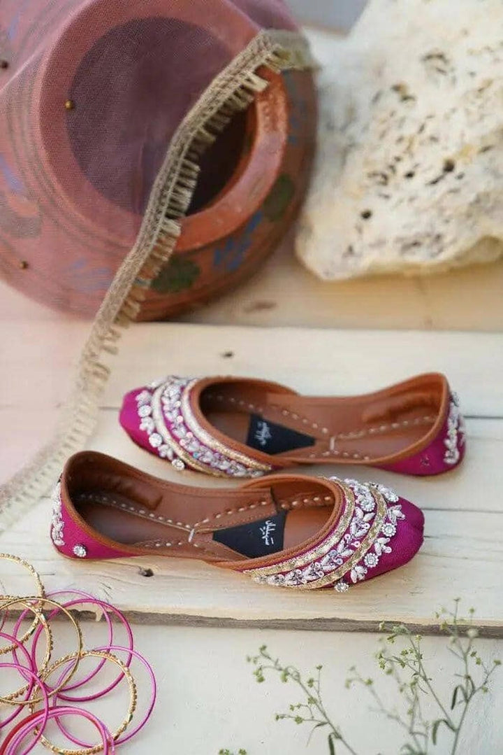 OMANG Best Selling saheliyaan 